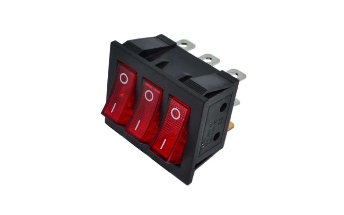 Переключатель-кнопка 3-х клавишный квадрат средний красный  9к KCD3 (13-8)